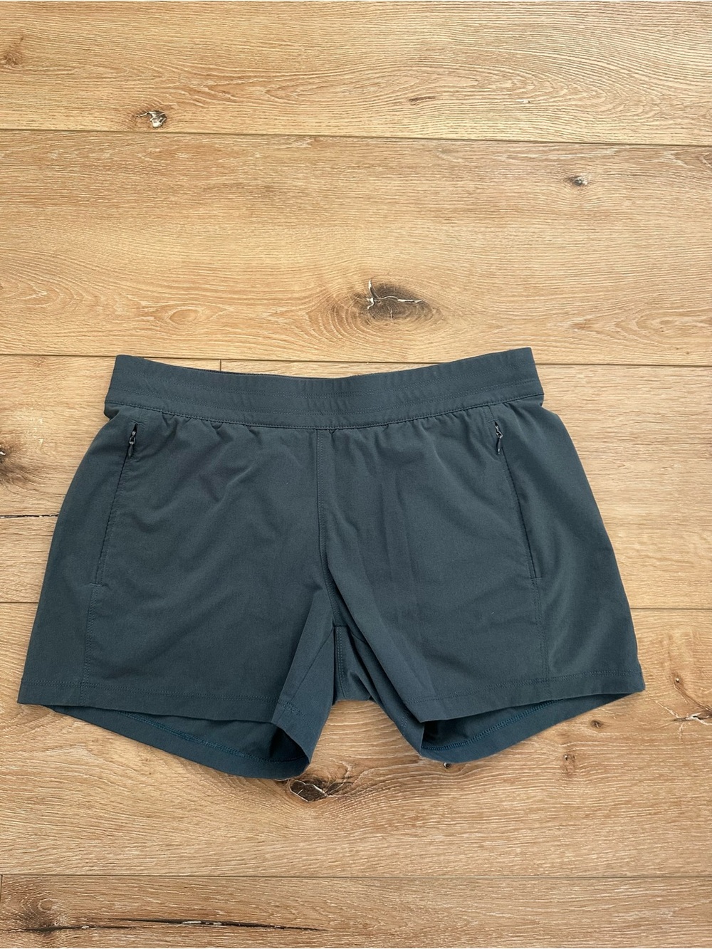 KÜHL Women’s Dark Teal Performance Hiking Shorts Size Small